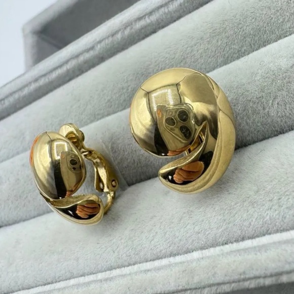 Givenchy Gold Clip-on Earrings - Picture 4 of 9